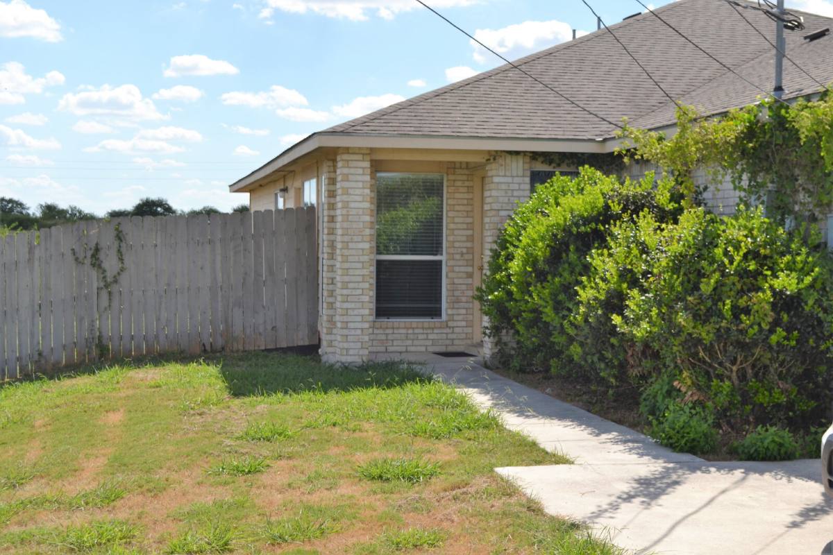 Townhouse for rent at 2744 FM #1044, New Braunfels, TX 78130
