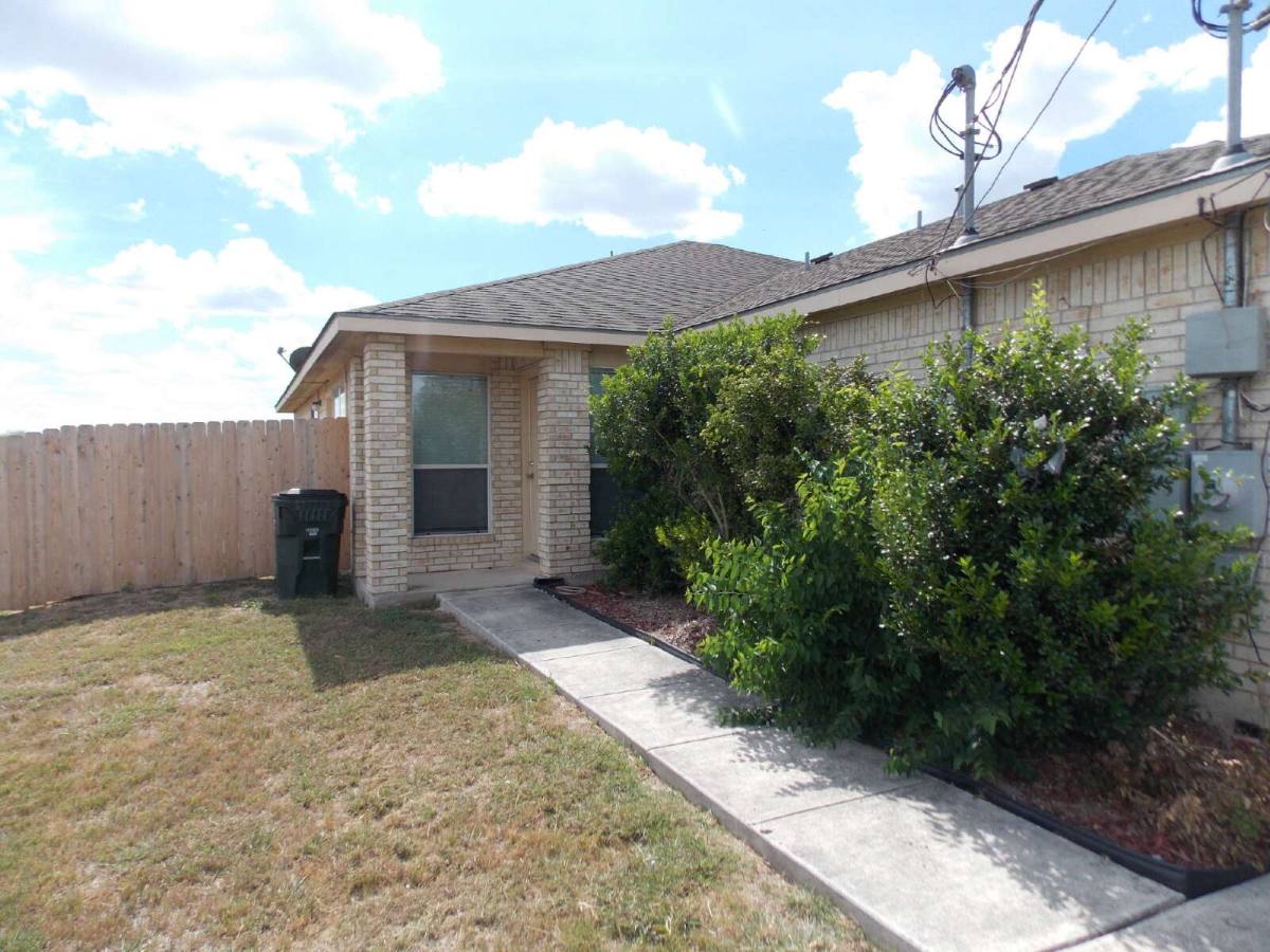 Townhouse for rent at 2744 FM #1044, New Braunfels, TX 78130