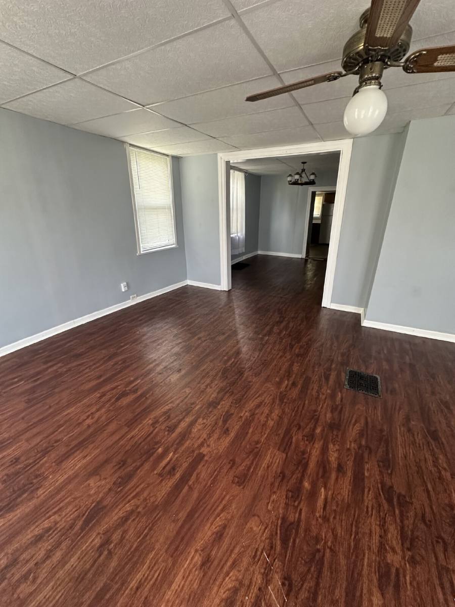 Townhouse for rent at 1305 W Jefferson St, Ottawa, IL 61350