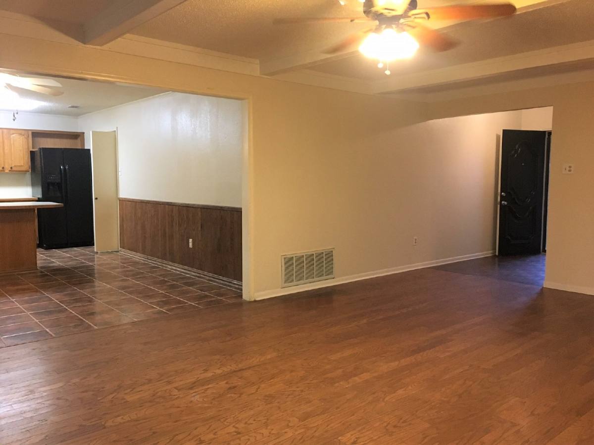 House for rent at 606 Circle Creek Dr, Hewitt, TX 76643