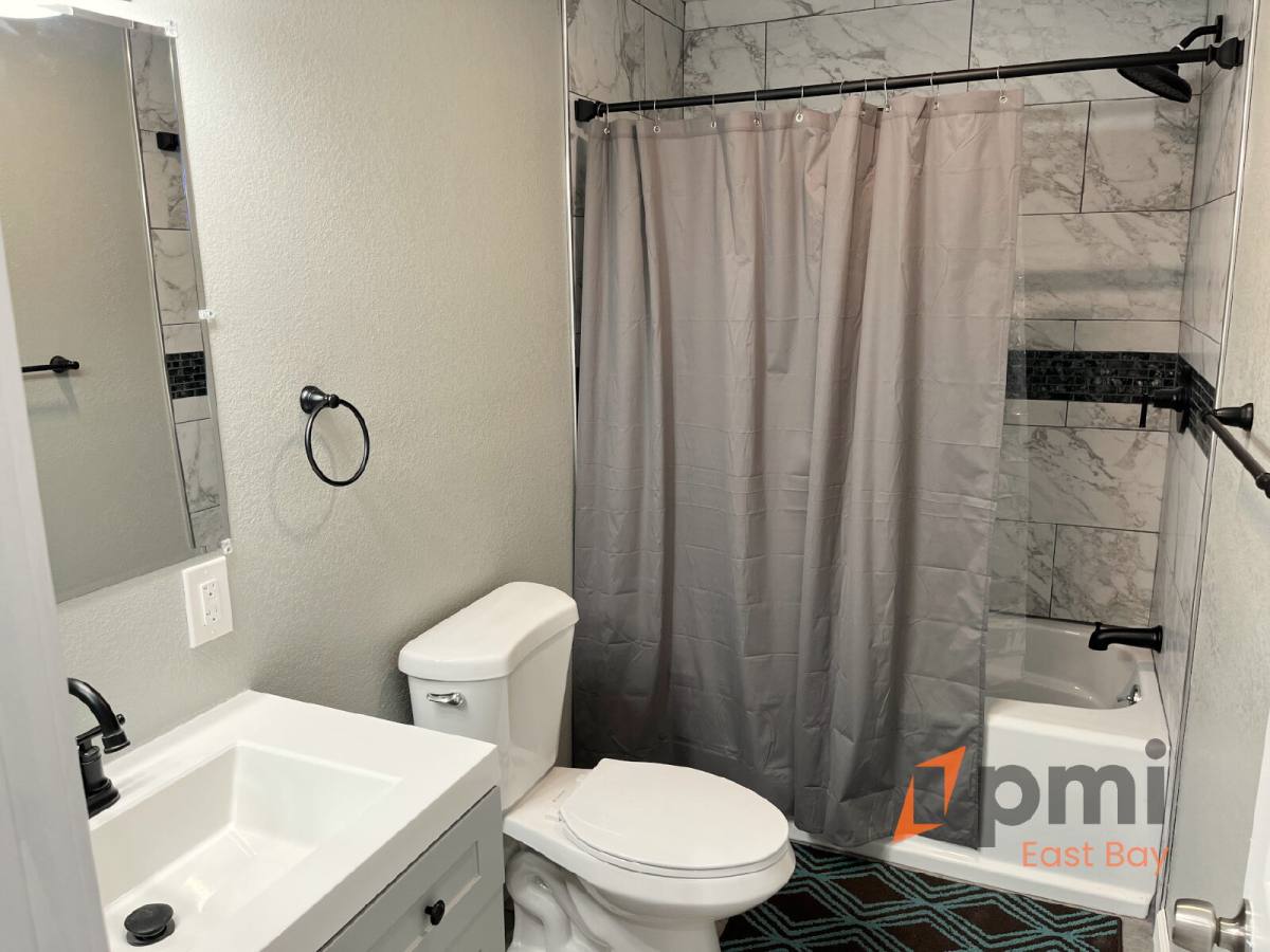 Apartment for rent at 303 Virginia St #B, Crockett, CA 94525