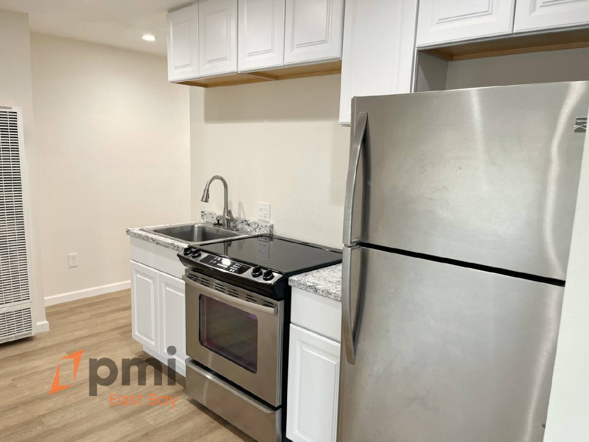 Apartment for rent at 303 Virginia St #B, Crockett, CA 94525