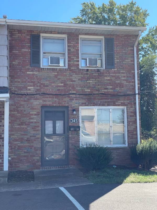 Townhouse for rent at 327 Pershing Ave NE #327, North Canton, OH 44720