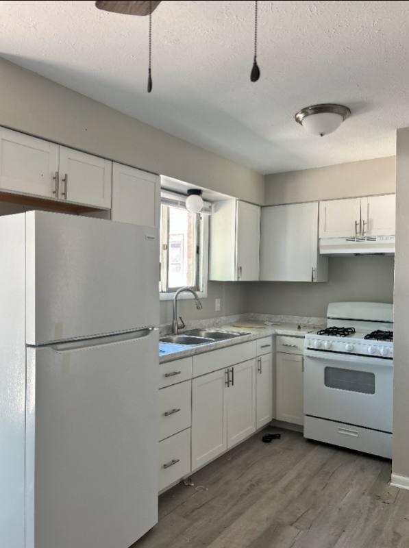 Townhouse for rent at 327 Pershing Ave NE #327, North Canton, OH 44720