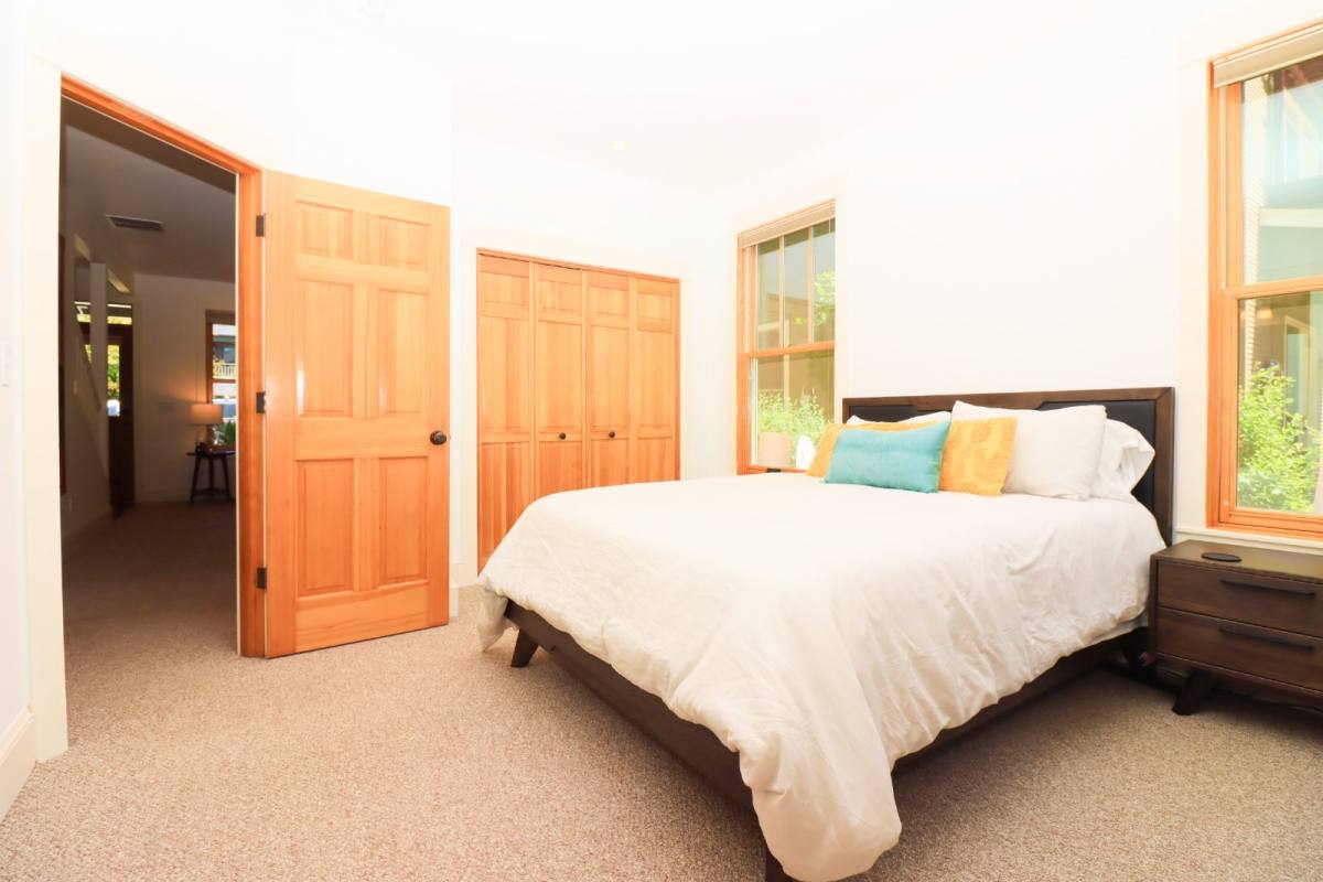Condo for rent at 577 W Jefferson Ave, Sisters, OR 97759