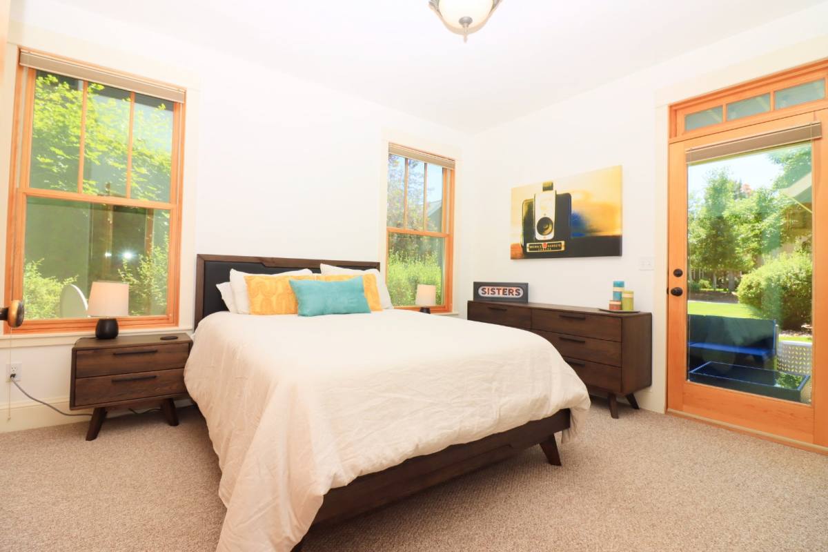 Condo for rent at 577 W Jefferson Ave, Sisters, OR 97759