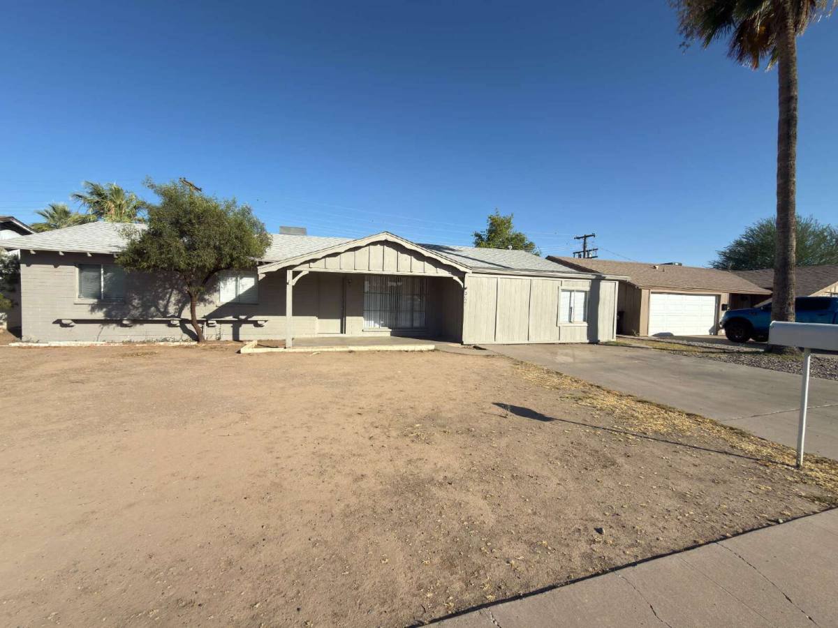 House for rent at 3627 W Northview Ave, Phoenix, AZ 85051