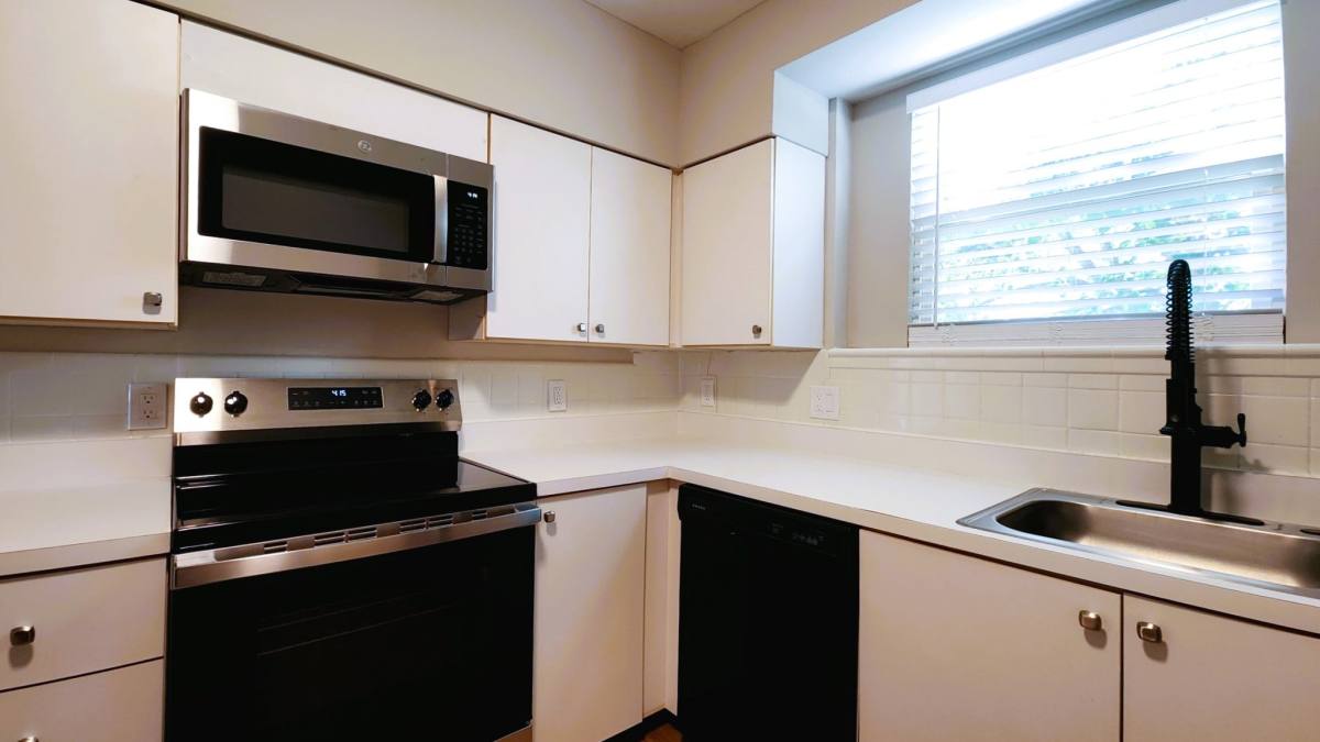 Apartment for rent at 803 Westwood Dr - 1st Floor, Saint Louis, MO 63105