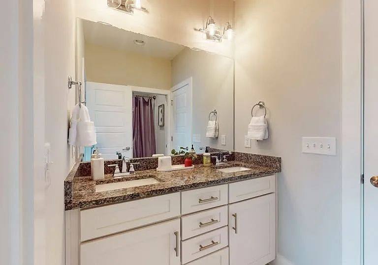 Townhouse for rent at 1016B Alice St, Nashville, TN 37218