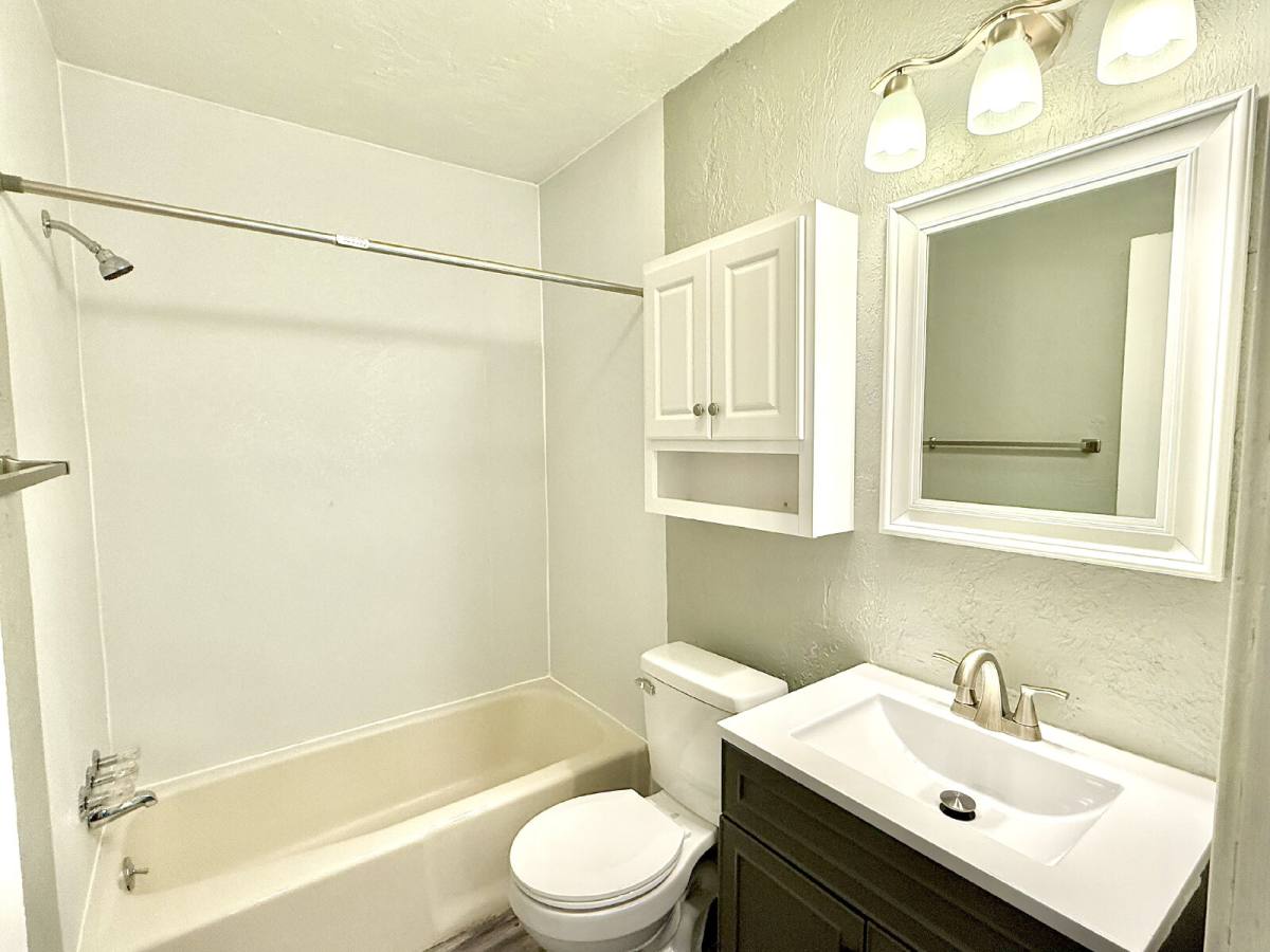 Townhouse for rent at 417 Babb Dr, Oklahoma City, OK 73110