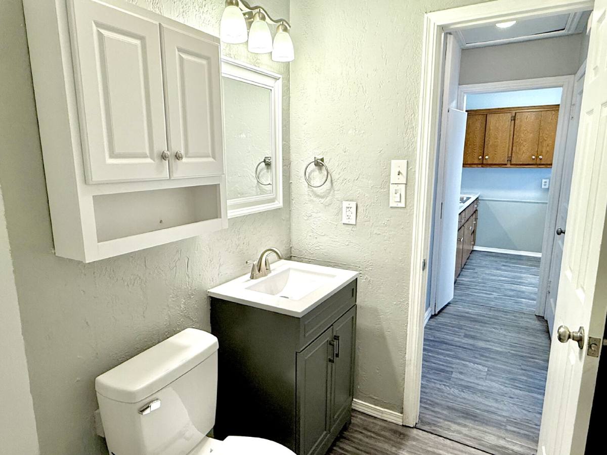 Townhouse for rent at 417 Babb Dr, Oklahoma City, OK 73110