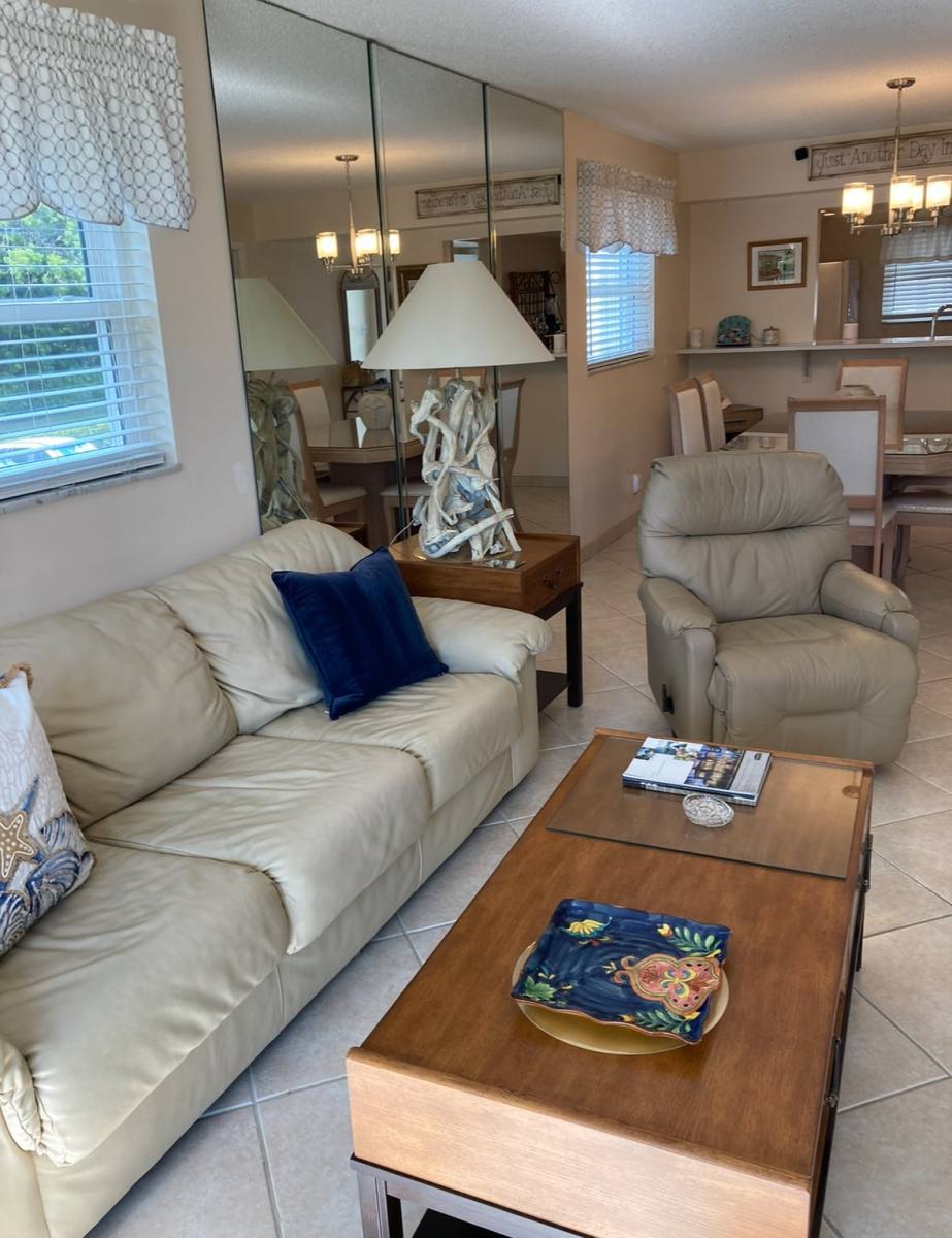 Apartment for rent at 3150 Binnacle Dr, Naples, FL 34103