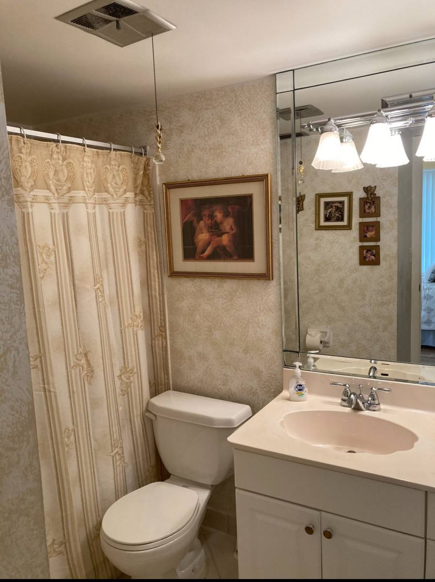 Apartment for rent at 3150 Binnacle Dr, Naples, FL 34103