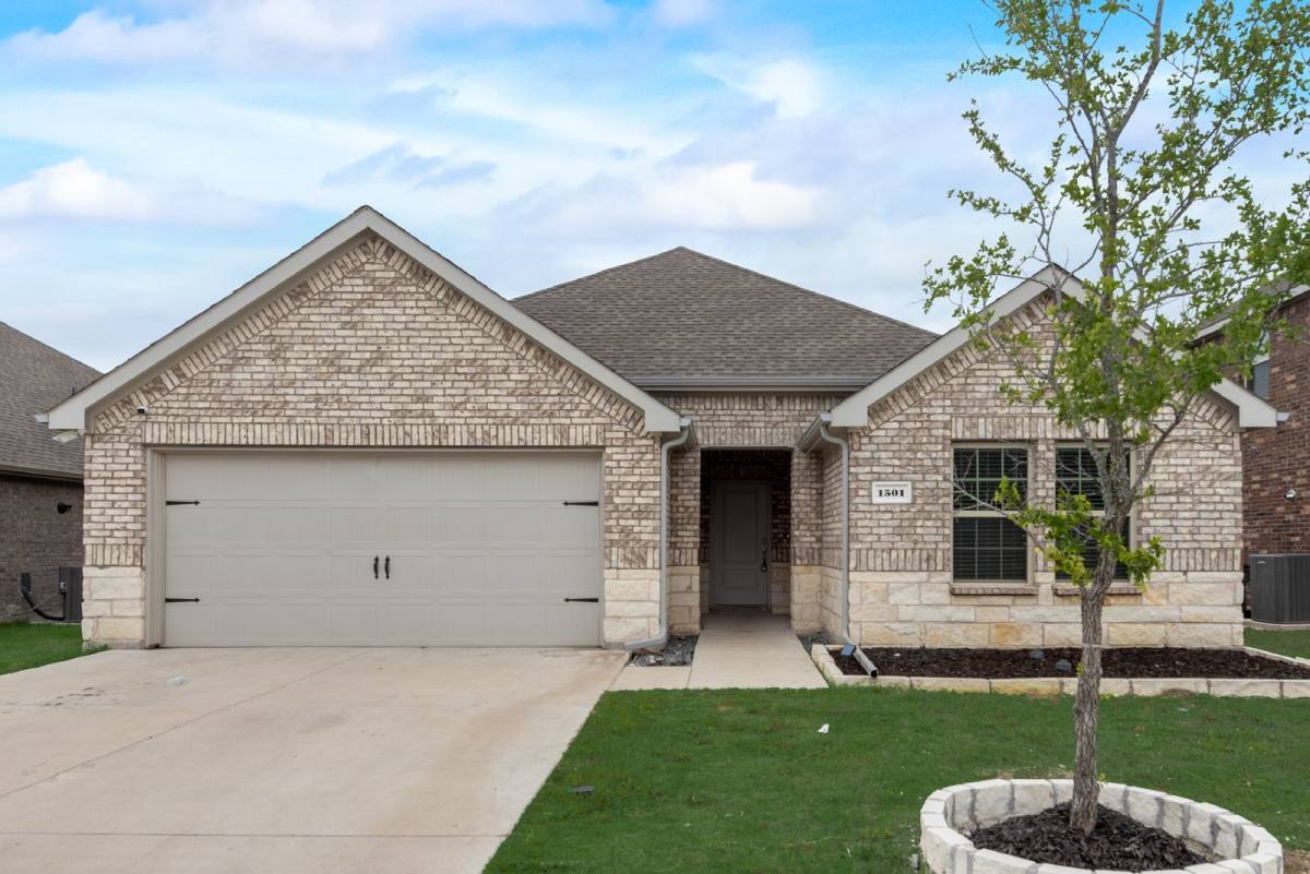 House for rent at 1501 Hidden Bluff Crossing, Princeton, TX 75407