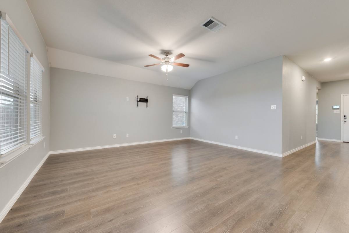 House for rent at 1501 Hidden Bluff Crossing, Princeton, TX 75407