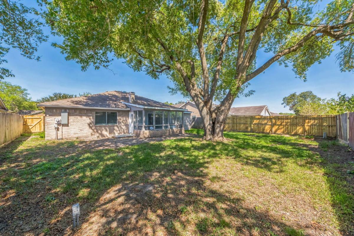 809 Willow Creek Dr, La Porte, TX 77571 - House for Rent - Image 5
