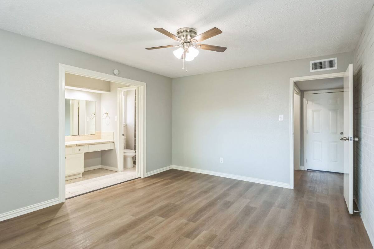 809 Willow Creek Dr, La Porte, TX 77571 - House for Rent - Image 6