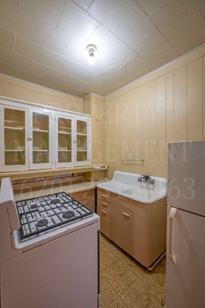 Apartment for rent at 405 W 5th St, Coffeyville, KS 67337