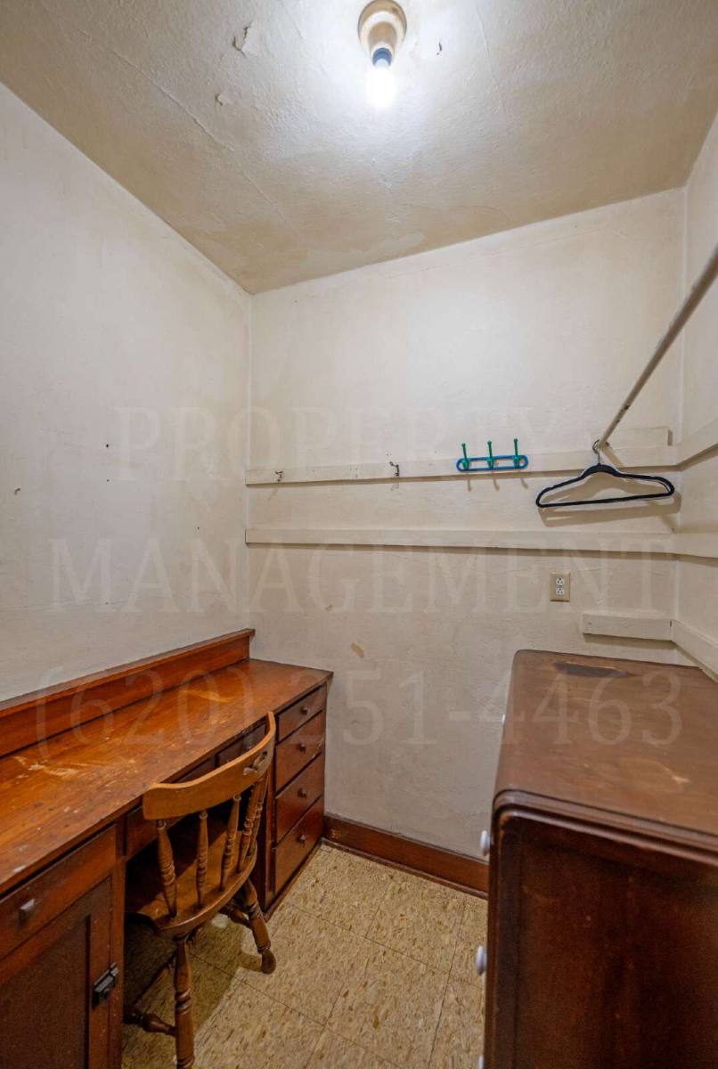 Apartment for rent at 405 W 5th St, Coffeyville, KS 67337