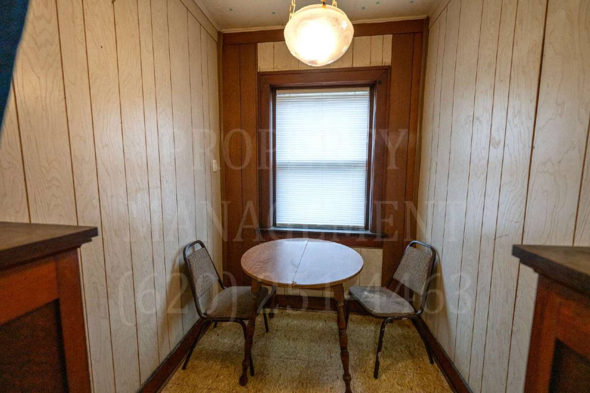Apartment for rent at 405 W 5th St, Coffeyville, KS 67337