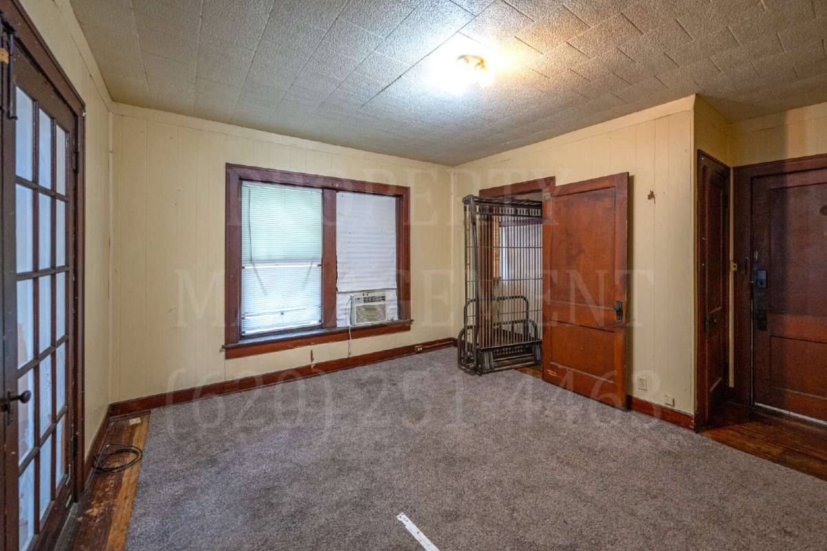 Apartment for rent at 405 W 5th St, Coffeyville, KS 67337