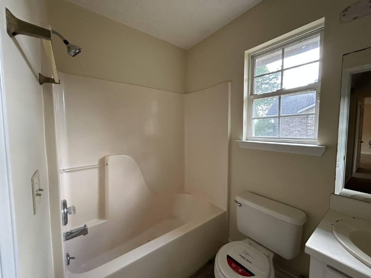 House for rent at 942 Poppleton Dr, Hinesville, GA 31313