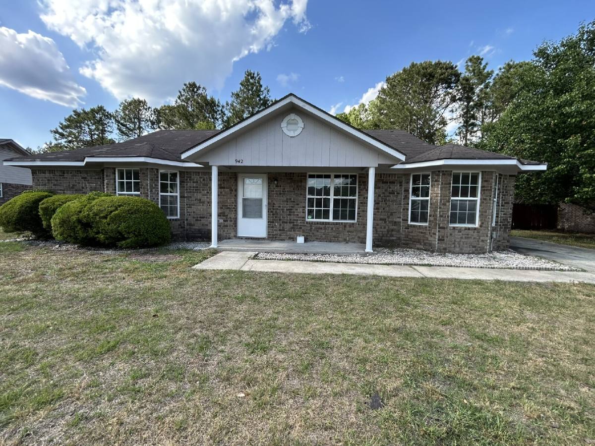 House for rent at 942 Poppleton Dr, Hinesville, GA 31313