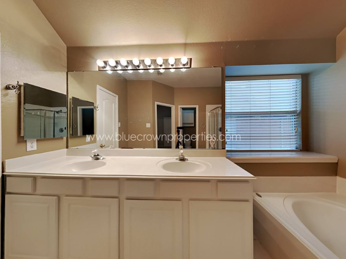 House for rent at 11364 Lockshire Dr, Frisco, TX 75035