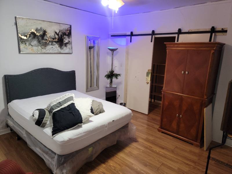 Apartment for rent at 7330 S Yates Blvd #2, Chicago, IL 60649
