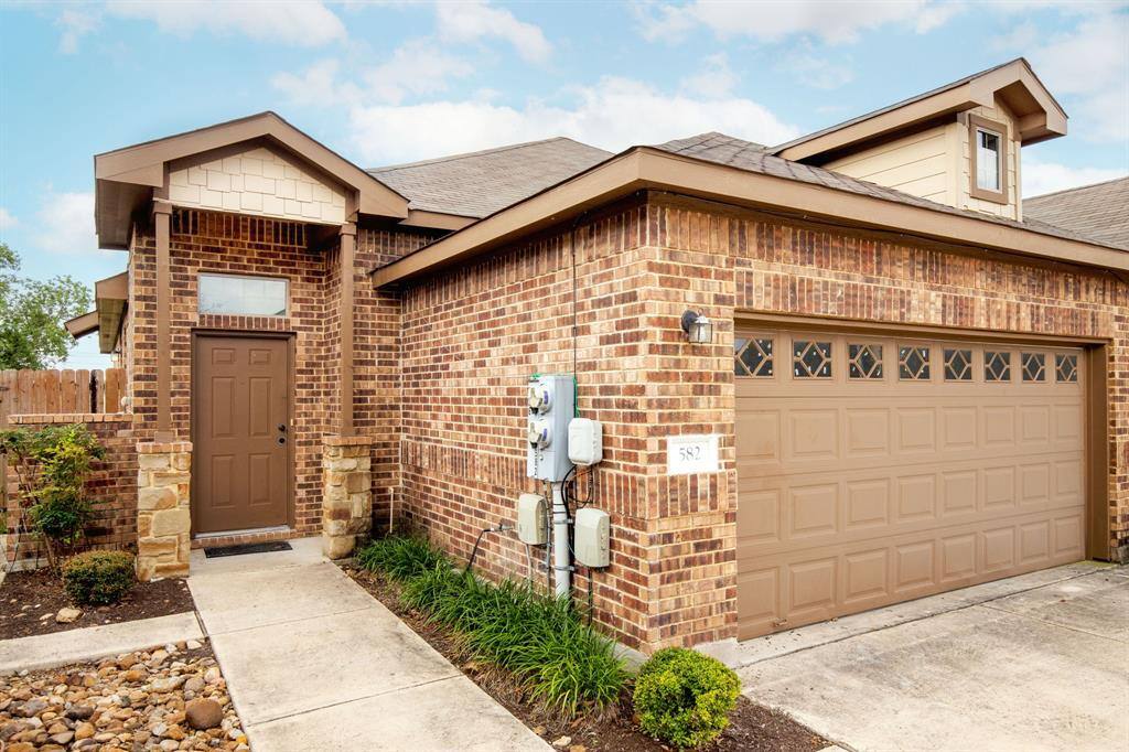 Apartment for rent at 586 Creekside Circle, New Braunfels, TX 78130
