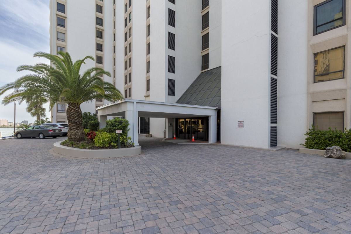 Apartment for rent at 450 S Gulfview Blvd, Clearwater Beach, FL 33767