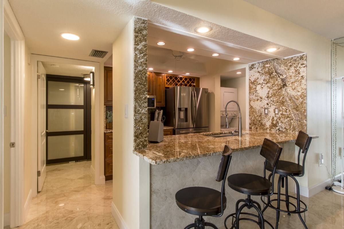 Apartment for rent at 450 S Gulfview Blvd, Clearwater Beach, FL 33767