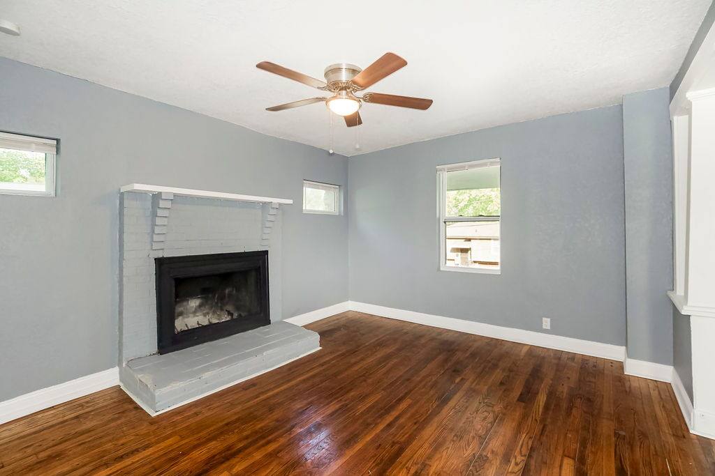 House for rent at 5424 Bellefontaine Ave, Kansas City, MO 64130
