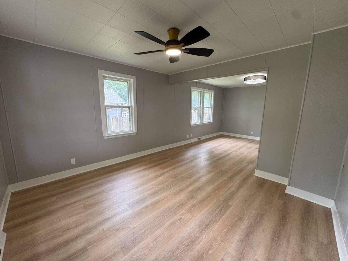 House for rent at 122 Lawndale Ave, Ottawa, IL 61350
