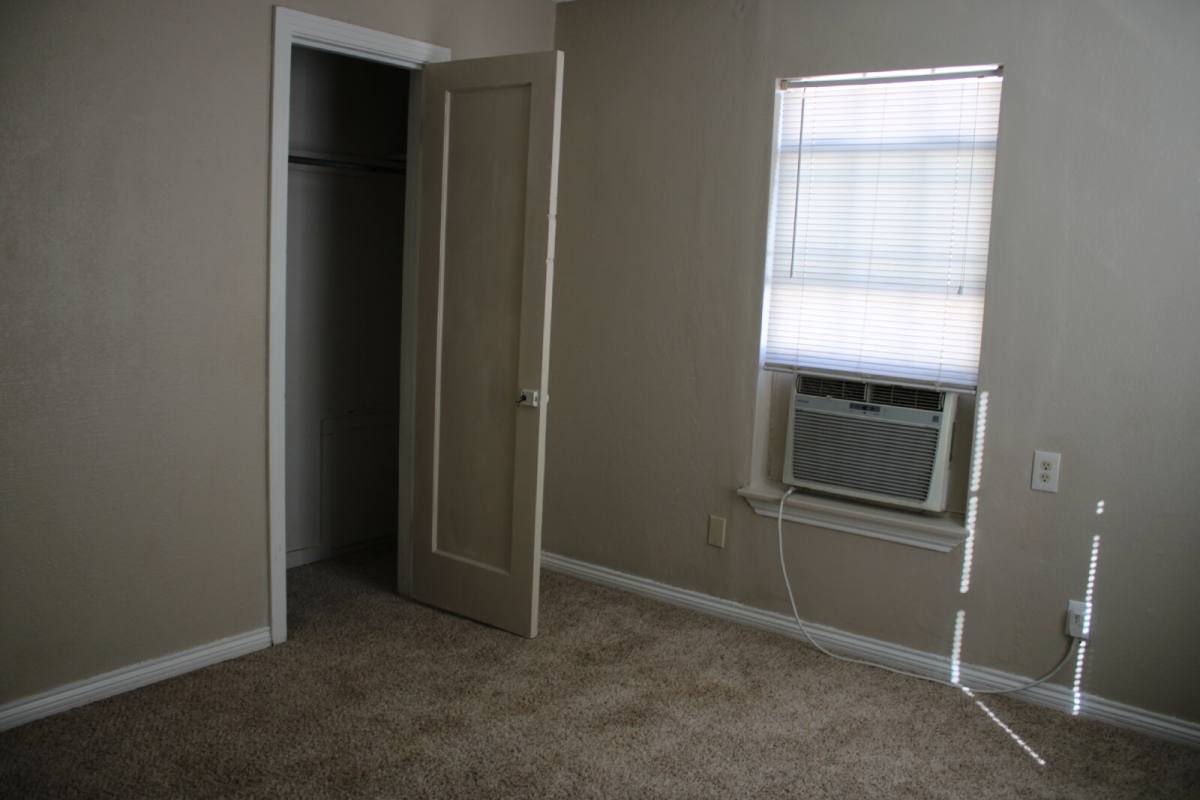 House for rent at 506 E Municipal Dr, Lubbock, TX 79403