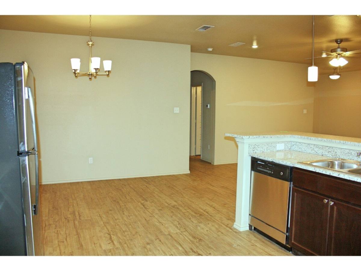 Townhouse for rent at 6702 Pontiac Ave, Lubbock, TX 79424