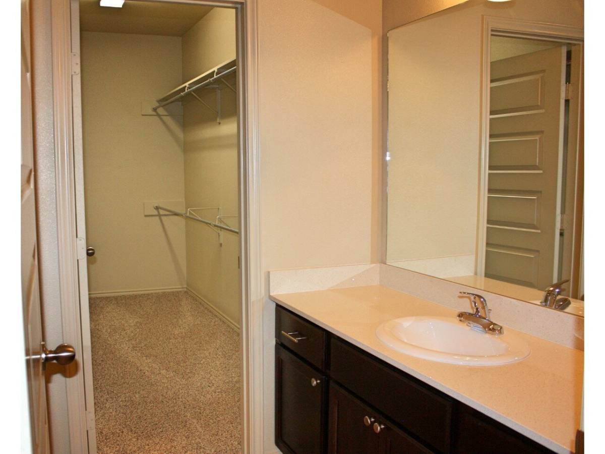 Townhouse for rent at 6702 Pontiac Ave, Lubbock, TX 79424