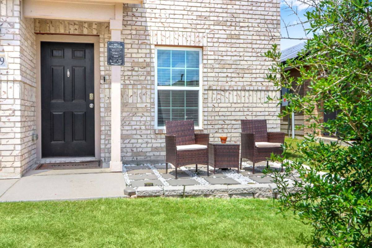 House for rent at 15319 Escalante Pass, Von Ormy, TX 78073