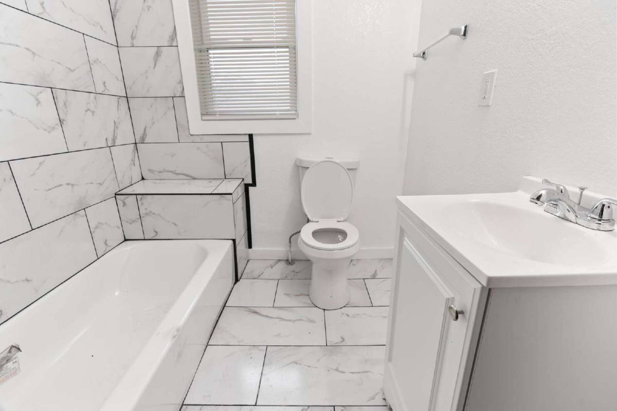 House for rent at 3417 Brooklyn Ave, Kansas City, MO 64109