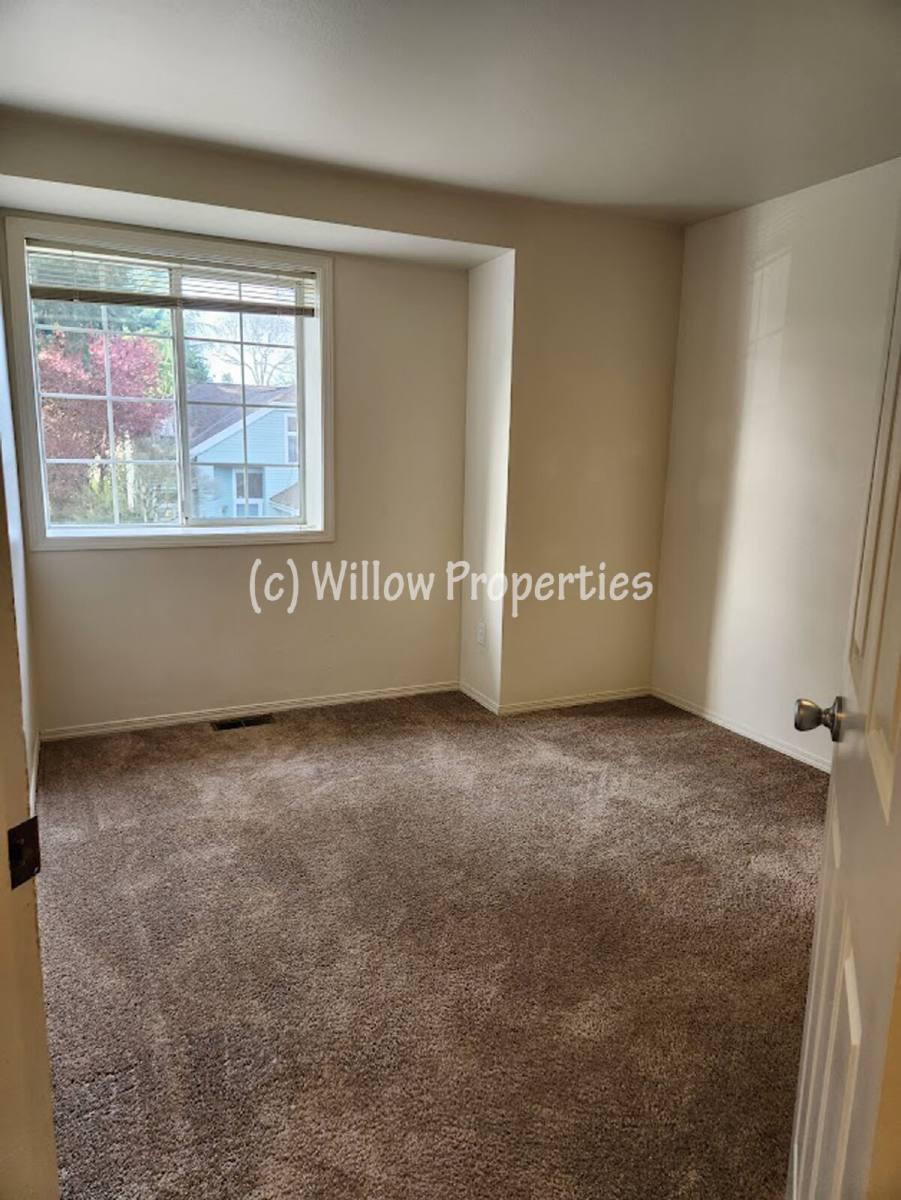 House for rent at 8401 62nd St W, University Place, WA 98467
