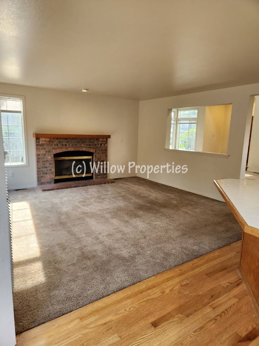 House for rent at 8401 62nd St W, University Place, WA 98467