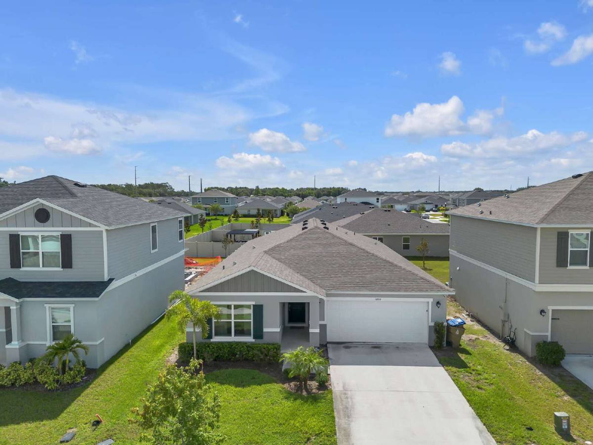 House for rent at 3800 Whitetail Court, Saint Cloud, FL 34772