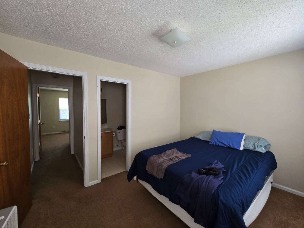 Townhouse for rent at 1097 W Pueblo Dr, Jacksonville, NC 28546