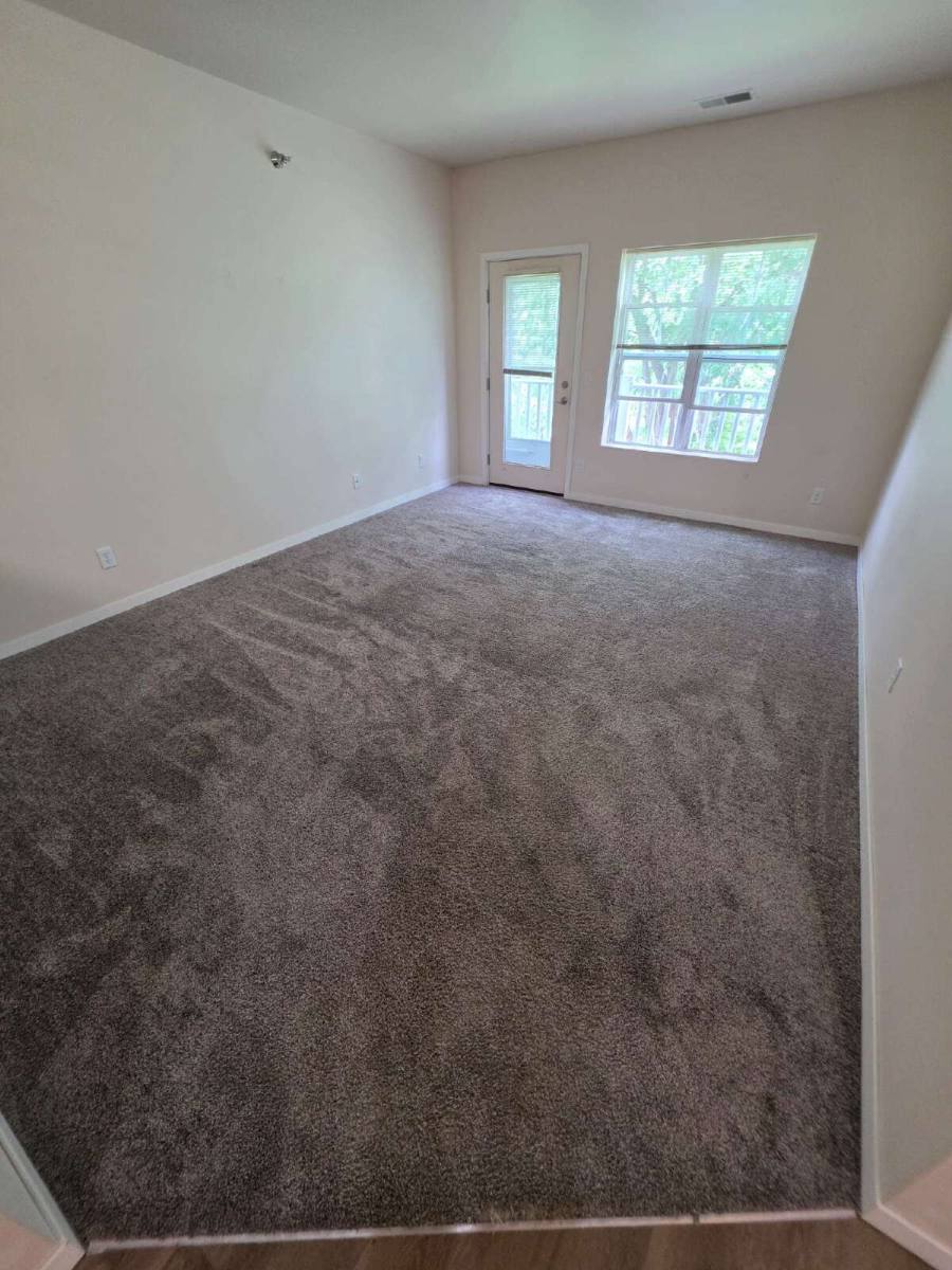Apartment for rent at 1415 Center Point Rd NE #307, Cedar Rapids, IA 52402