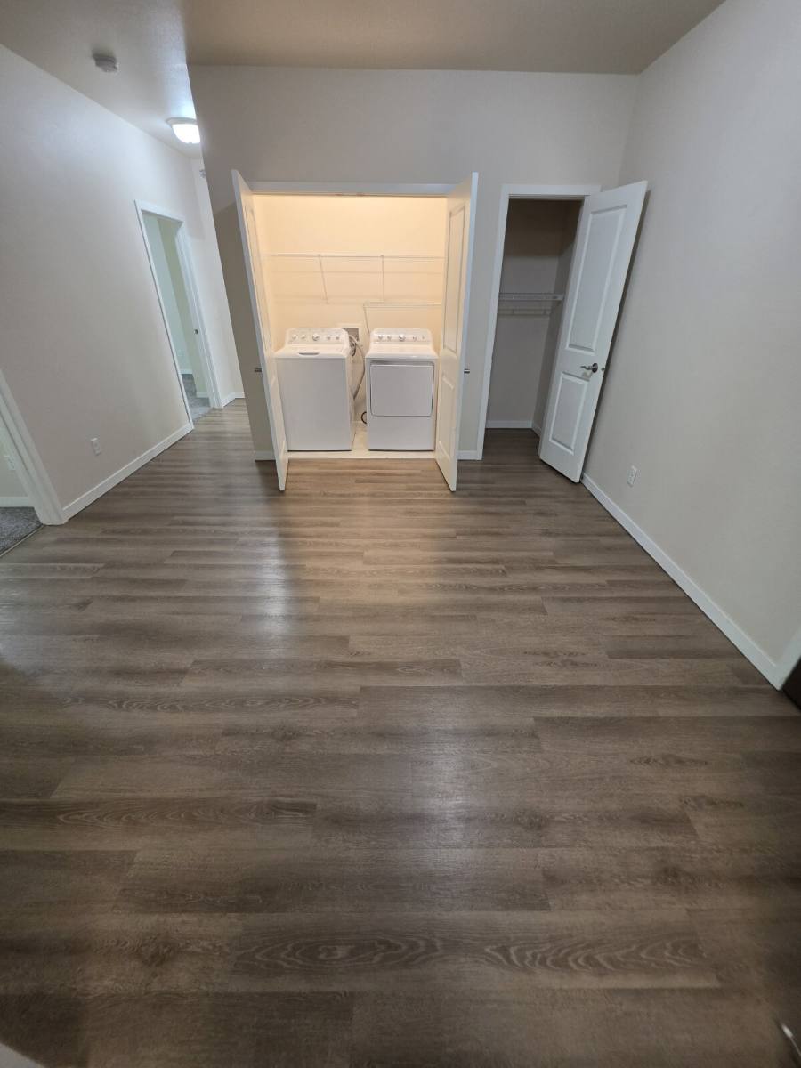 Apartment for rent at 1415 Center Point Rd NE #307, Cedar Rapids, IA 52402