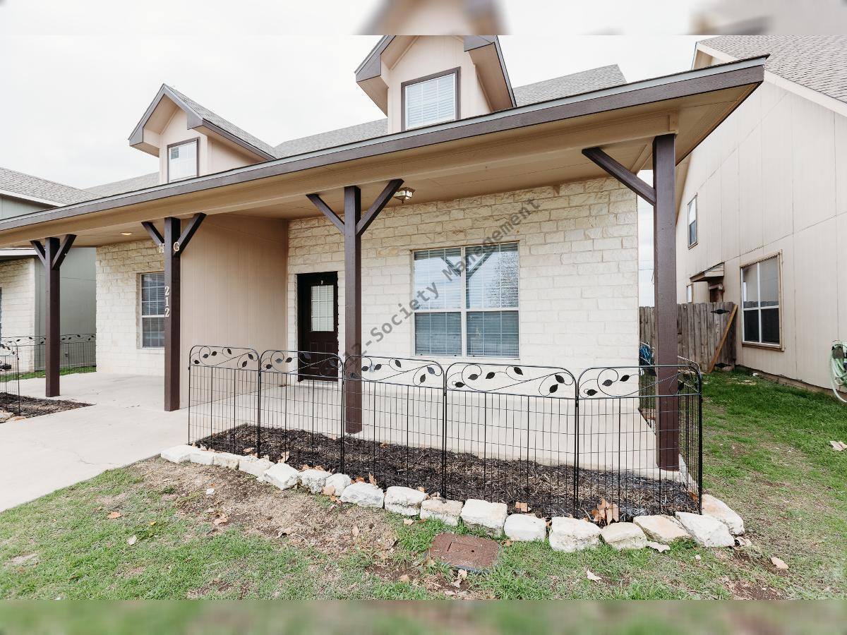 Townhouse for rent at 212 Sandstone Dr #G, Jarrell, TX 76537