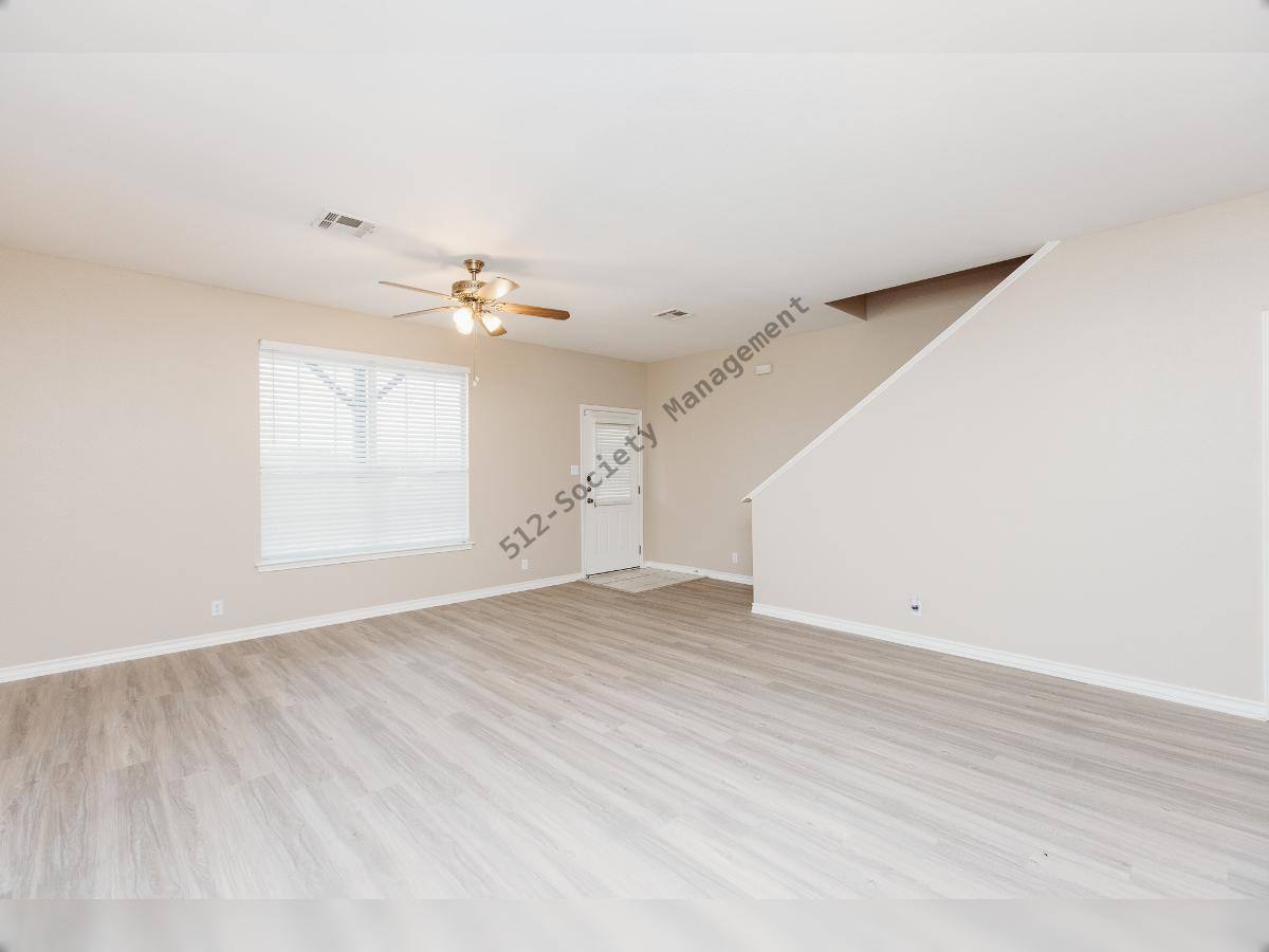 Townhouse for rent at 212 Sandstone Dr #G, Jarrell, TX 76537