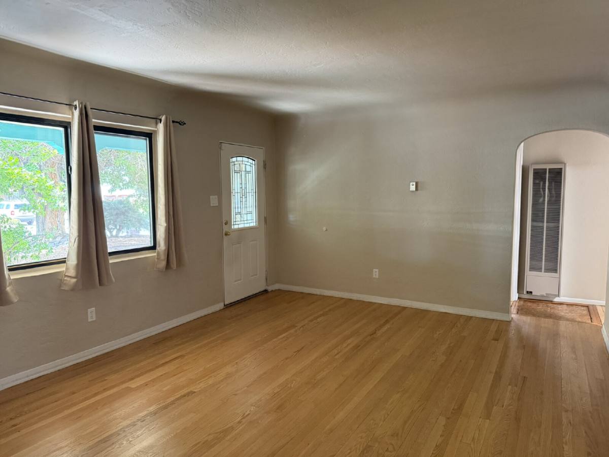 House for rent at 412 Laguayra Dr NE, Albuquerque, NM 87108