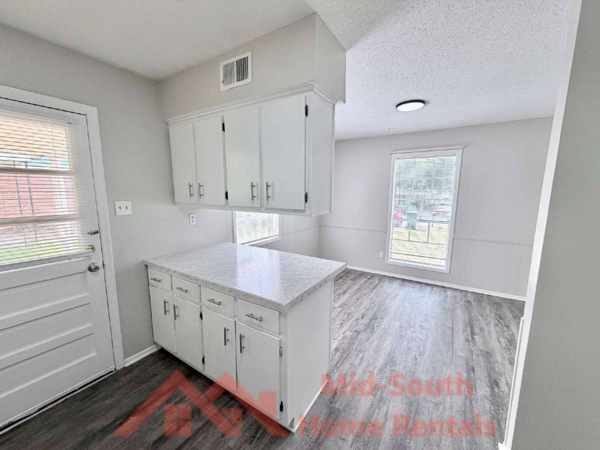 Townhouse for rent at 6498 Birkenhead Rd, Memphis, TN 38134