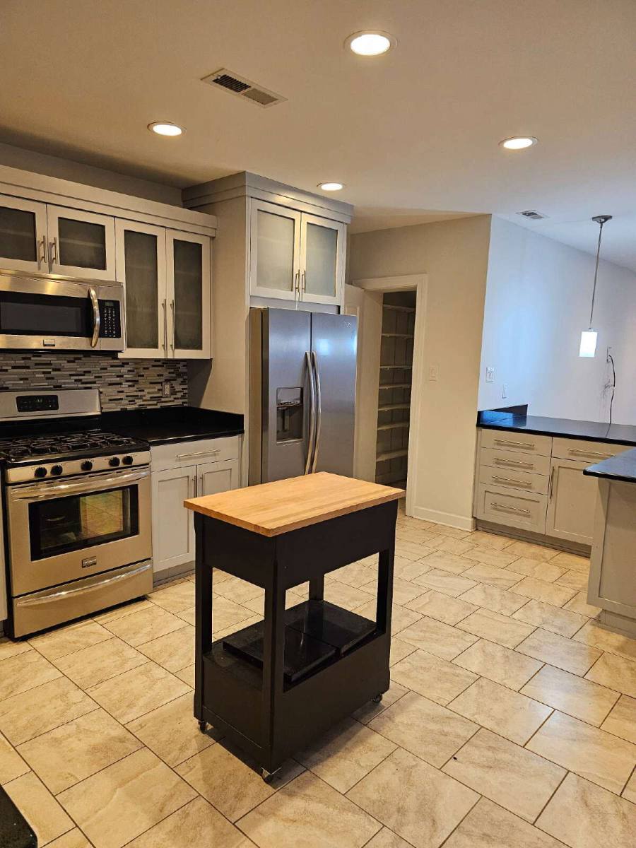 Apartment for rent at 2312 W Cary St #B, Richmond, VA 23220